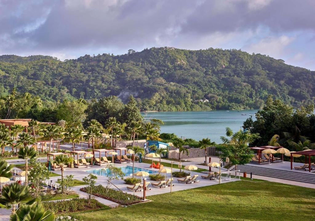 Anse Source Resort Frame